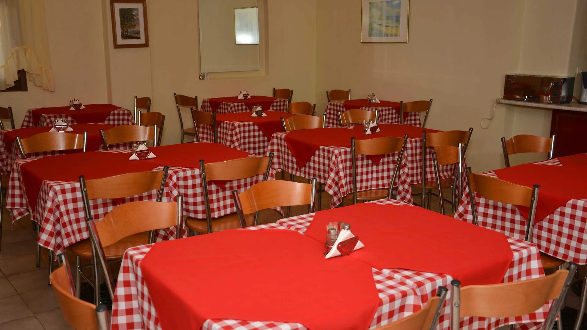 Samel Hotel سيفيري 3*,