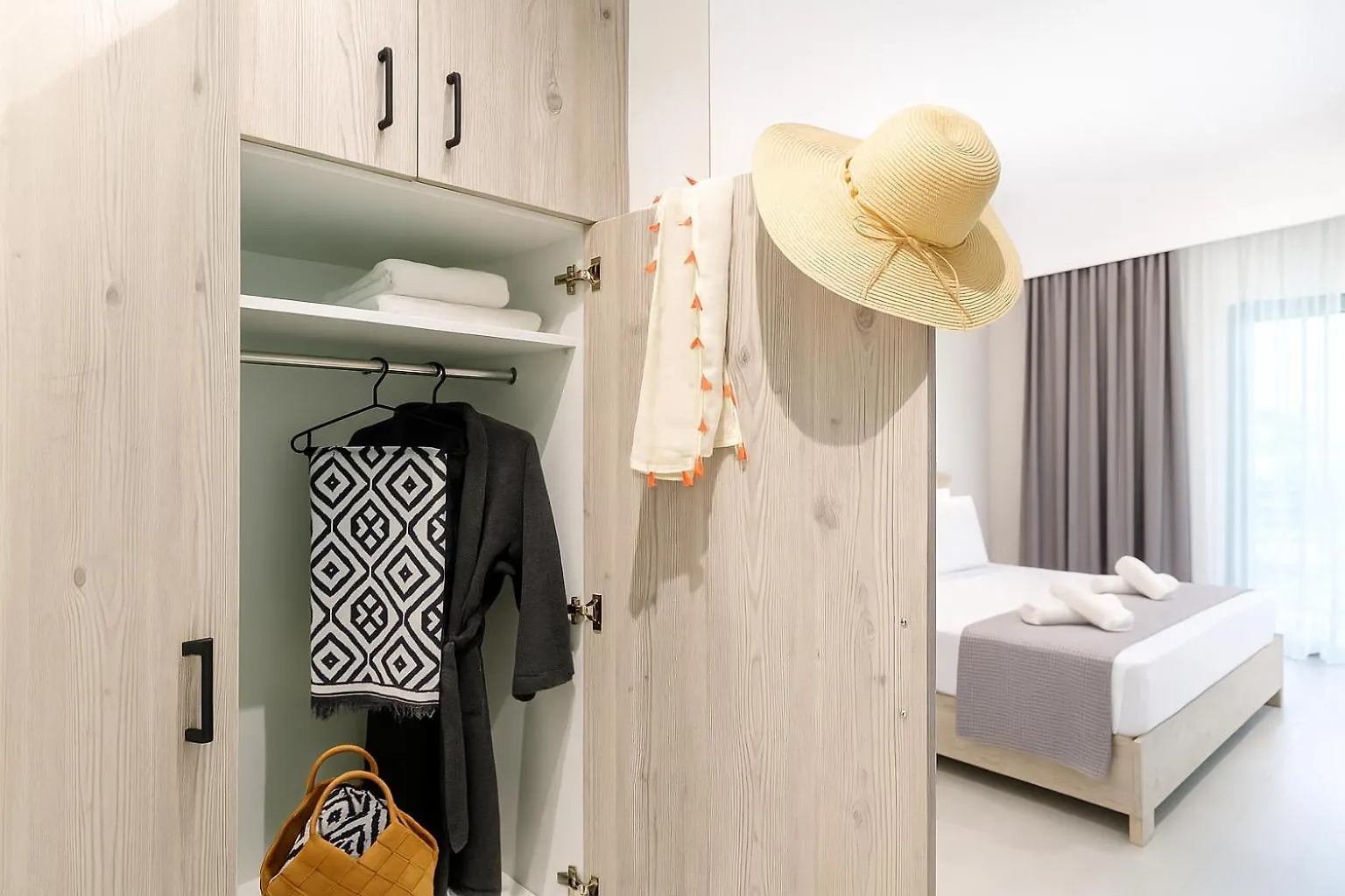Samel Hotel Siviri 3*,