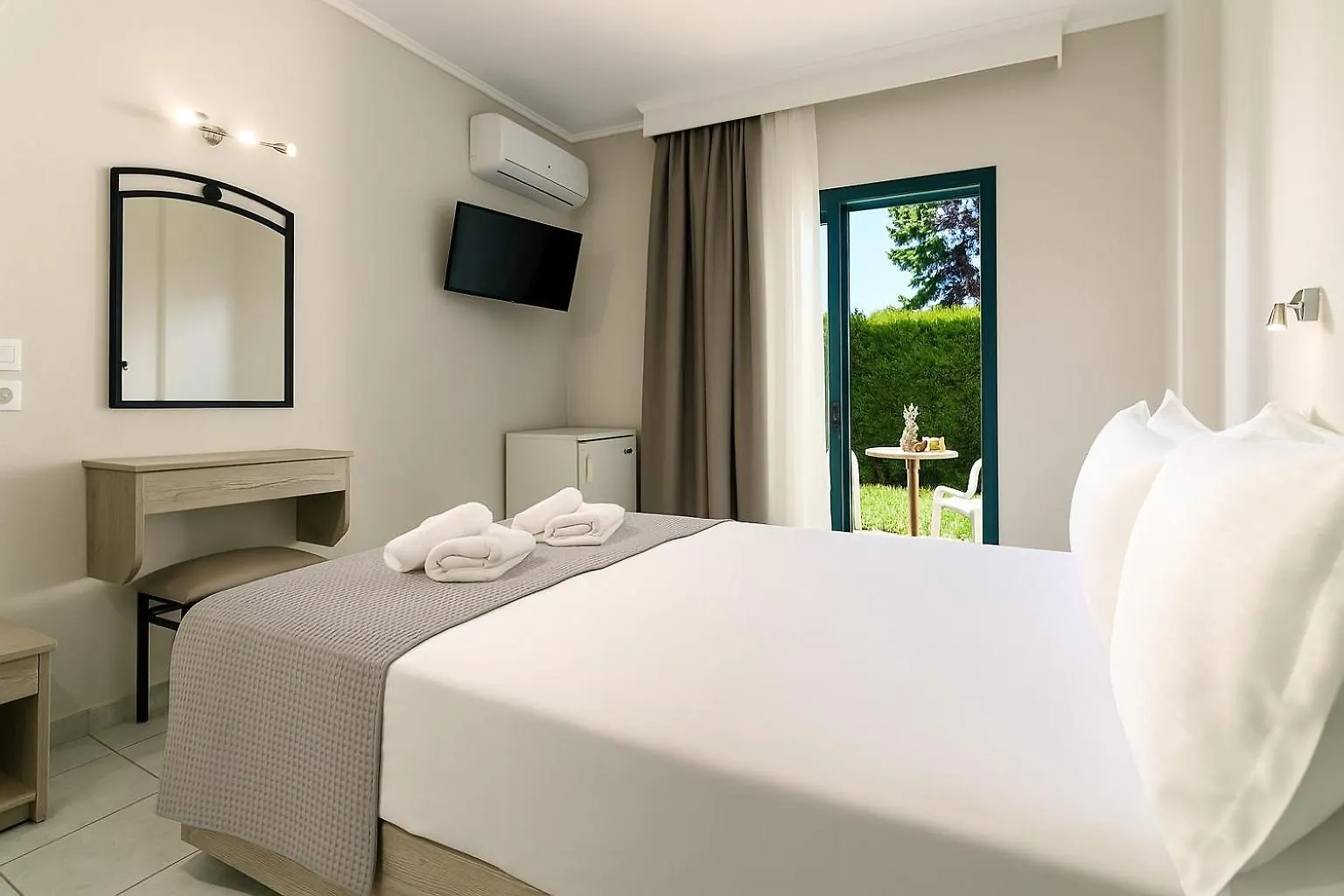 Samel Hotel Siviri